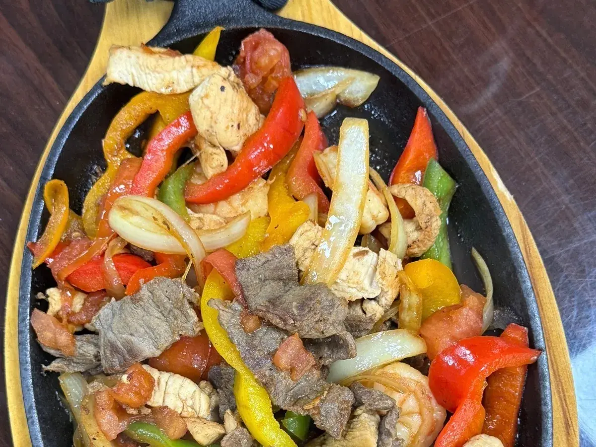 Mix Fajitas (Sea & Land) at Palomar Fish Tacos